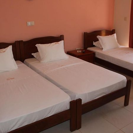 Restaurante Residencial Nova Cidade Porto Novo Extérieur photo