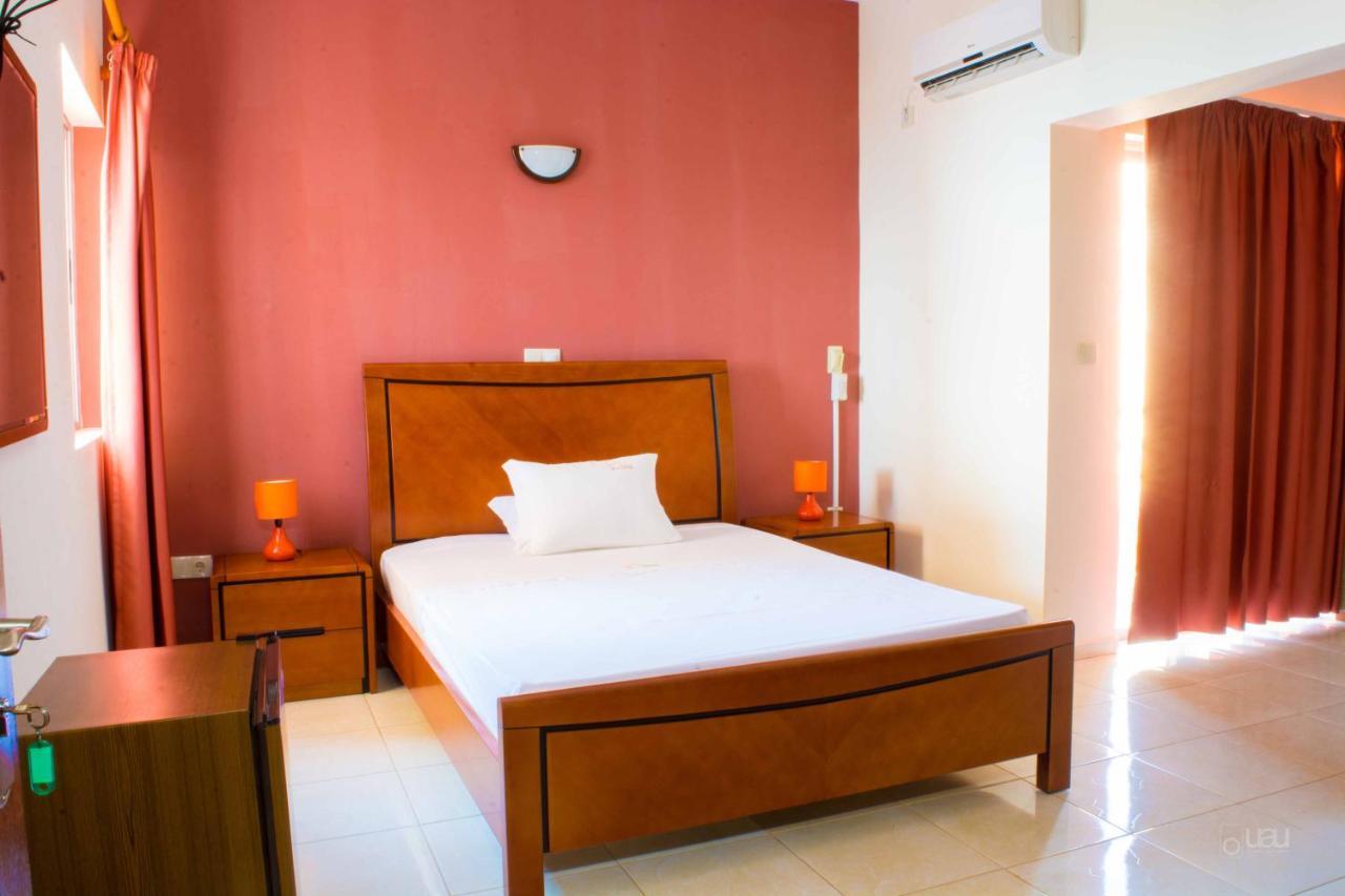 Restaurante Residencial Nova Cidade Porto Novo Extérieur photo
